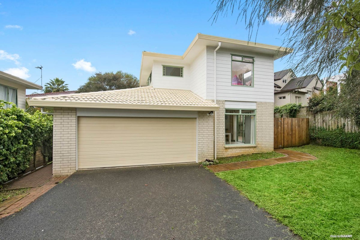 17A Arirang Rise, Pinehill, Auckland - Carousel 1
