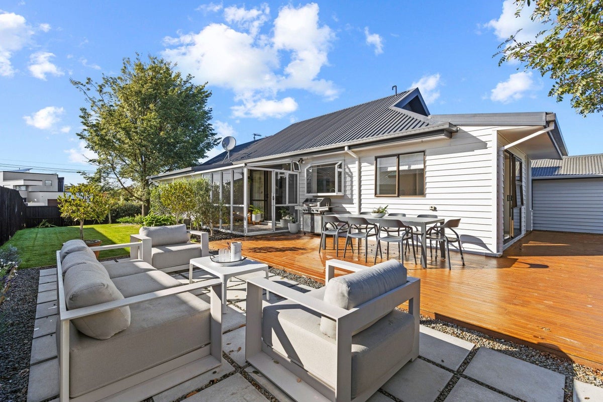 75 Burwood Road, Burwood, Christchurch - Carousel 1