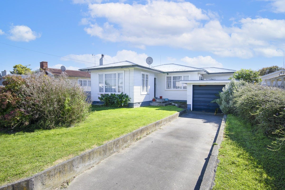 6 Darwin Crescent, Maraenui, Napier - Carousel 2