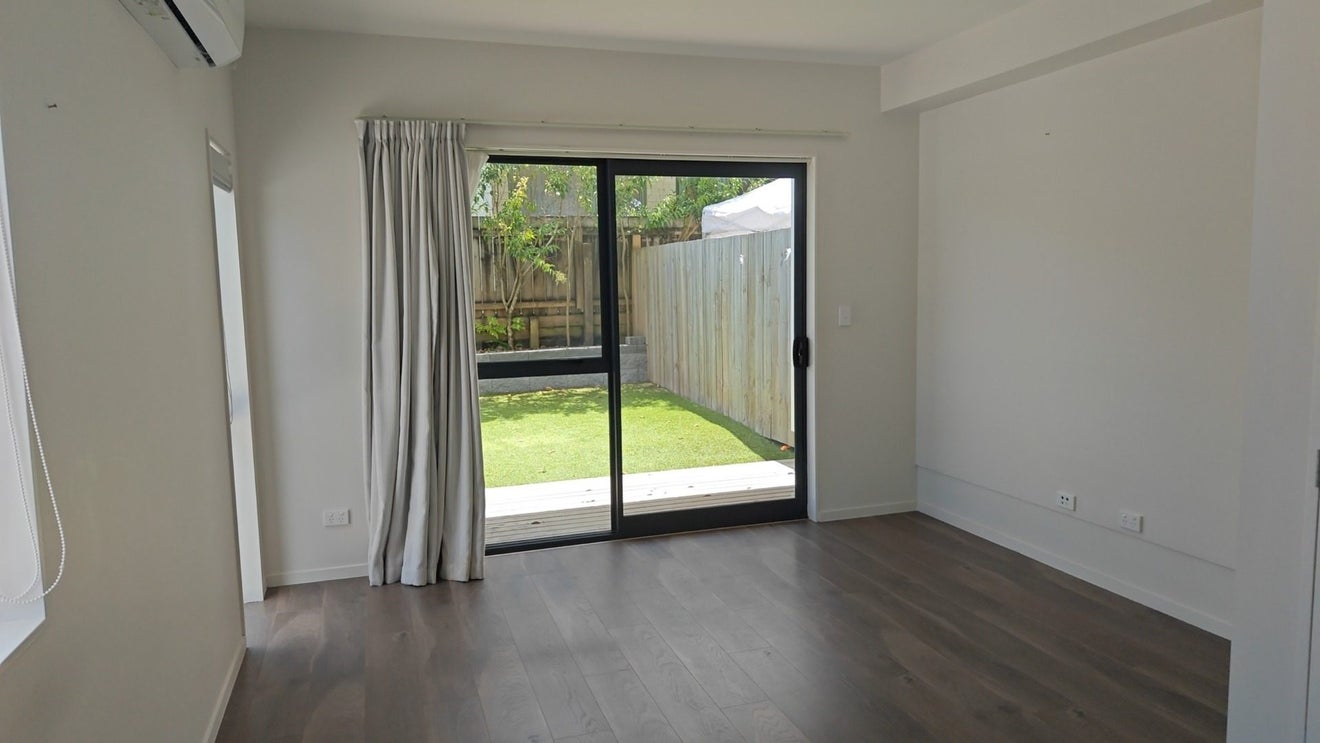 5/16 William Roberts Road, Pakuranga, Auckland - Carousel 2