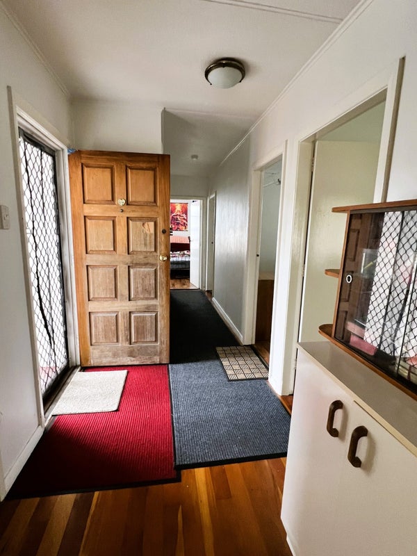 13 Kelkirk Street, Kelston, Auckland - Carousel 2