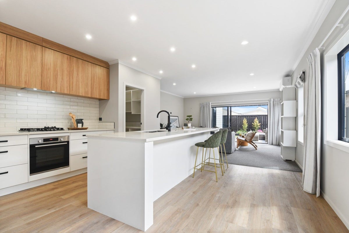 11 Naismith Street, Chartwell, Hamilton - Carousel 1