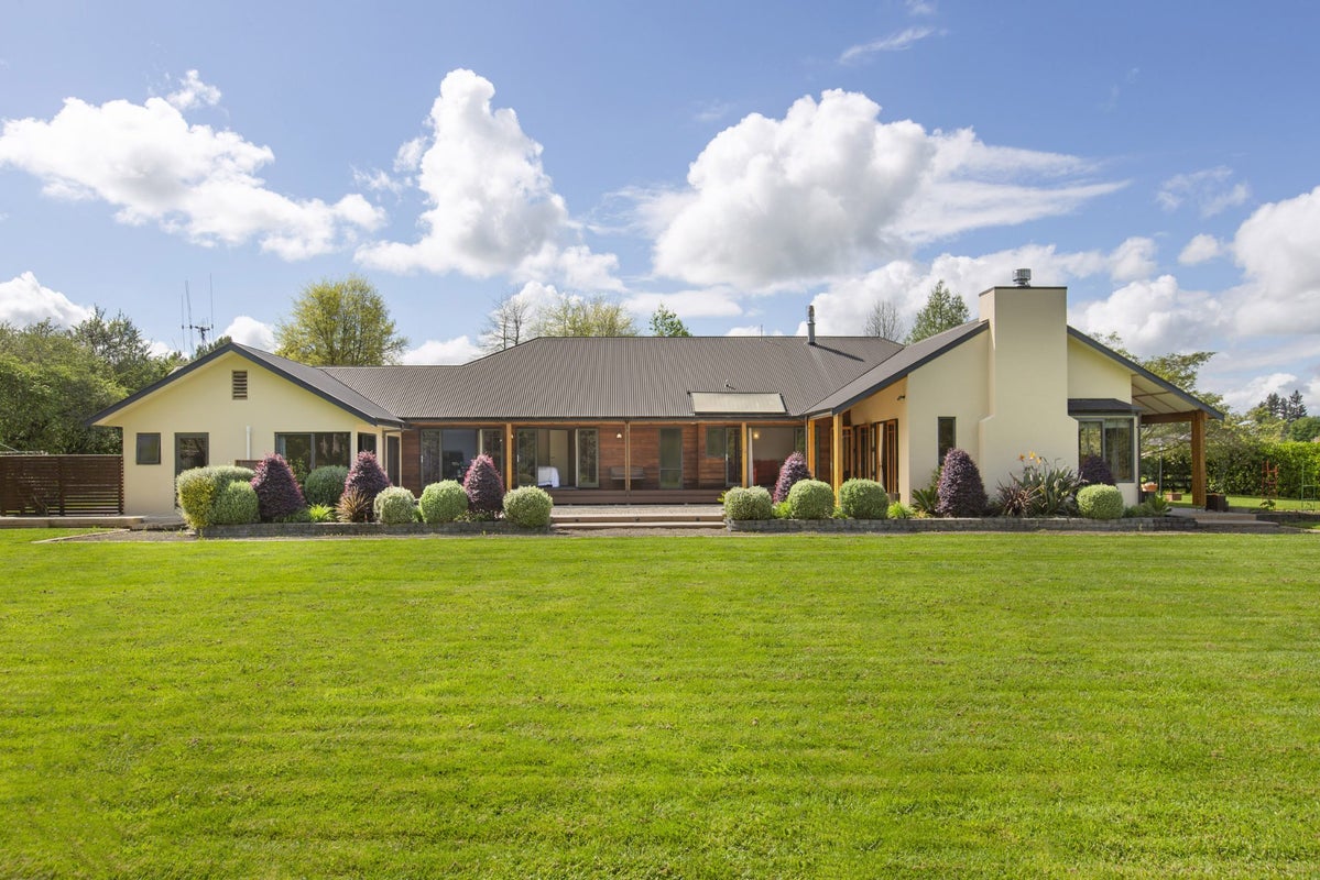 330 Newell Road, Tamahere - Carousel 1