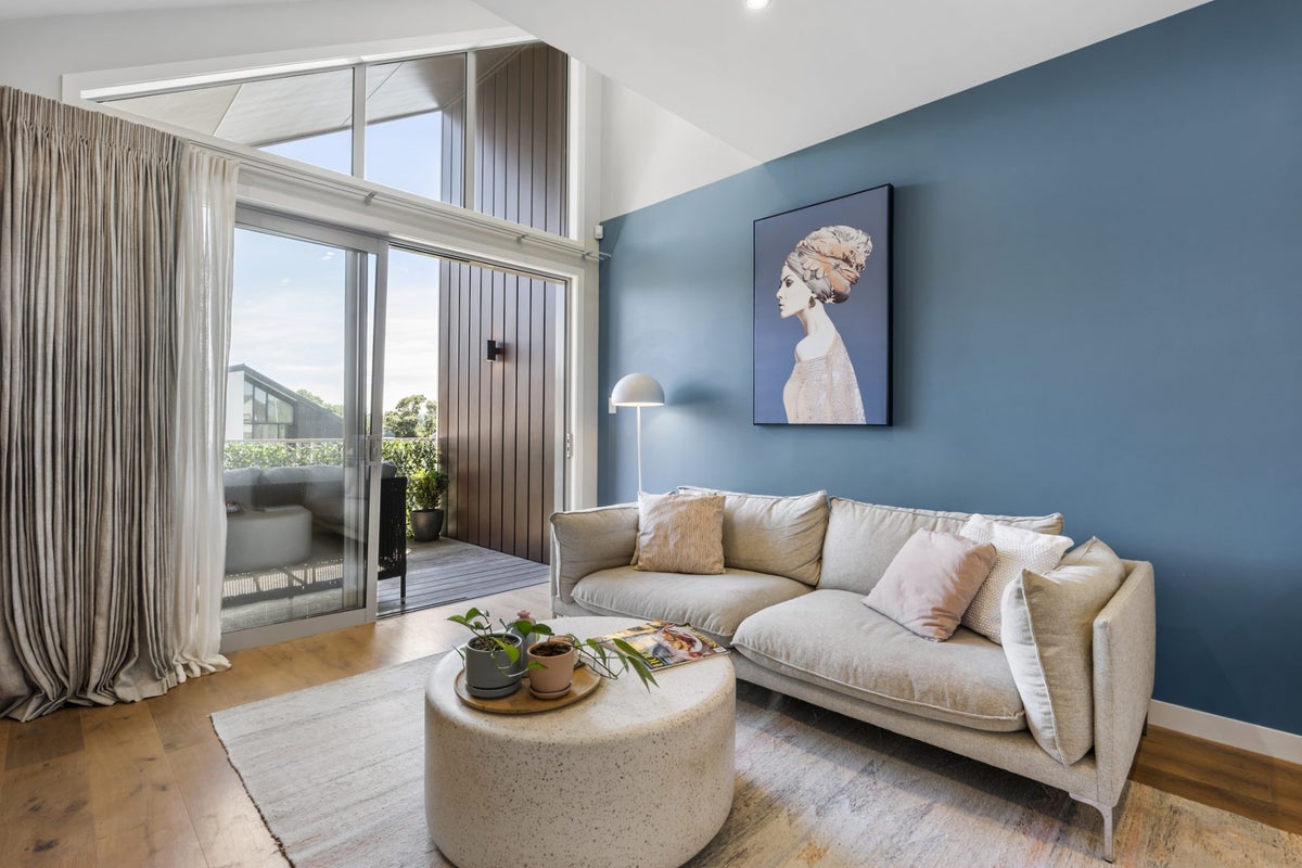 10/28 Nevill Road, Hobsonville, Auckland - Carousel 1