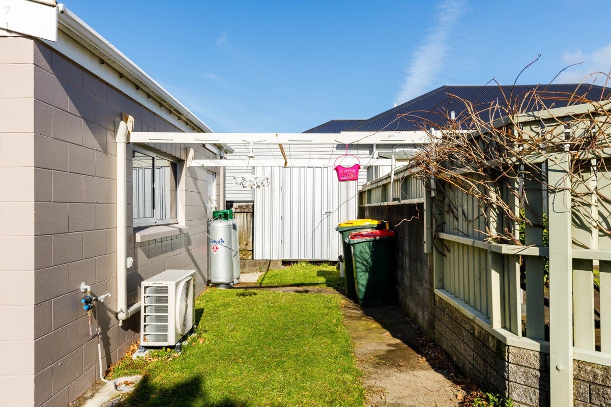 18A Tainui Street, Welbourn, New Plymouth - Carousel 36