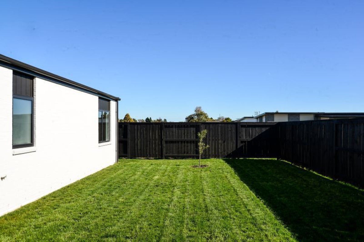 15 Tiroake Street, Ruakura, Hamilton - Carousel 21