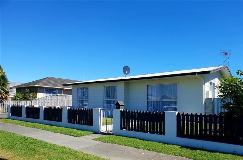 21 Duckworth Crescent, Greenmeadows, Napier - Carousel 2