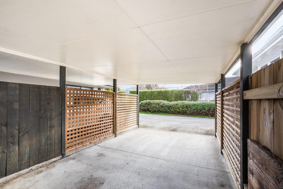 14 THACKERAY STREET, Trentham, Upper Hutt - Carousel 22