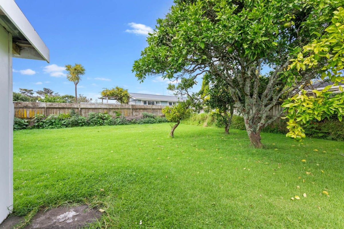 665 Te Atatu Road, Te Atatu Peninsula, Auckland - Carousel 9