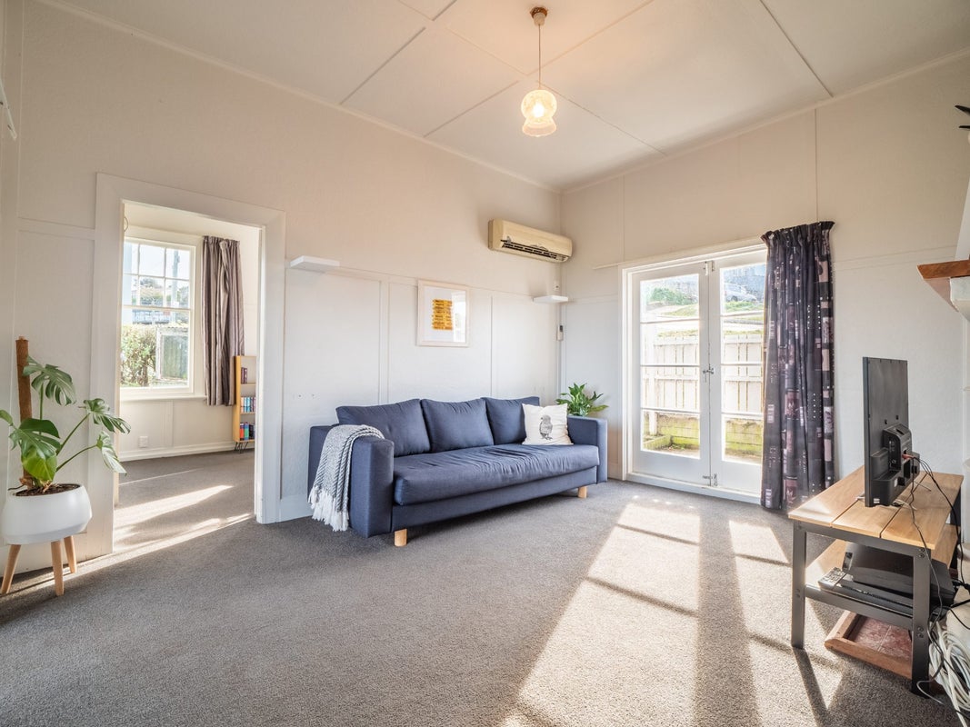 43 Seaview Road, Brighton, Dunedin - Carousel 2