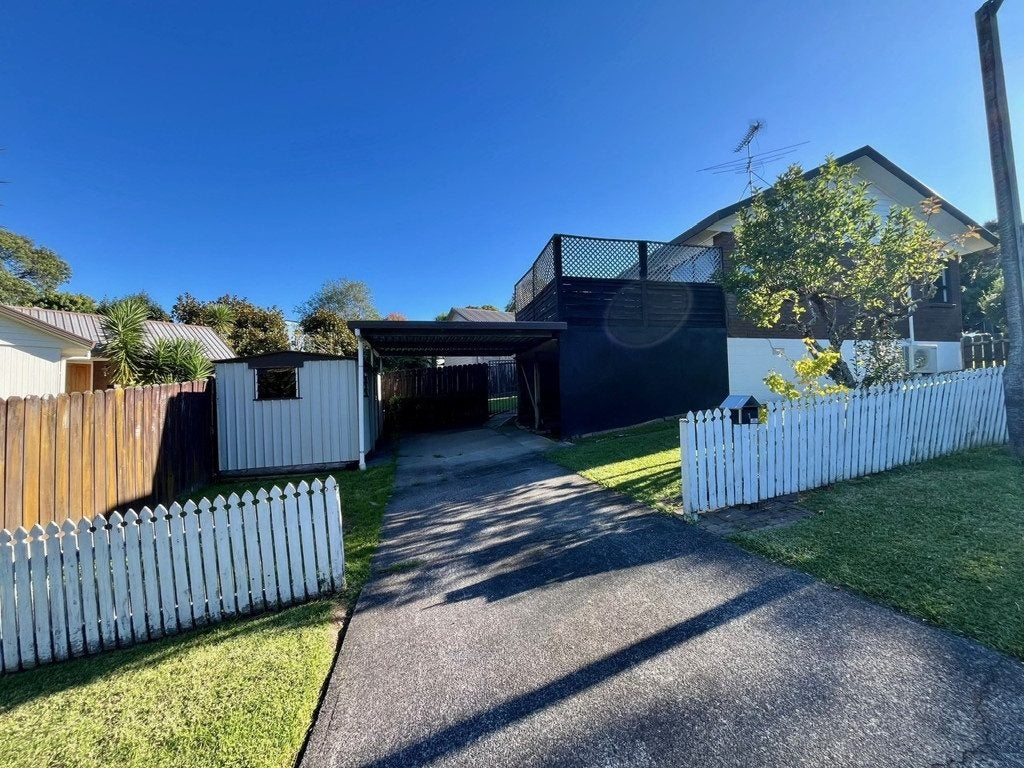 1 John Webster Place, Glen Eden, Auckland - Carousel 17
