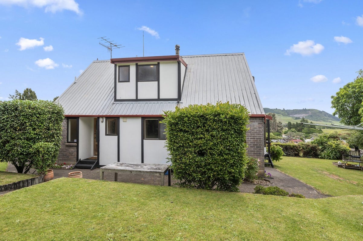 7 Rika Place, Kawaha Point, Rotorua - Carousel 16