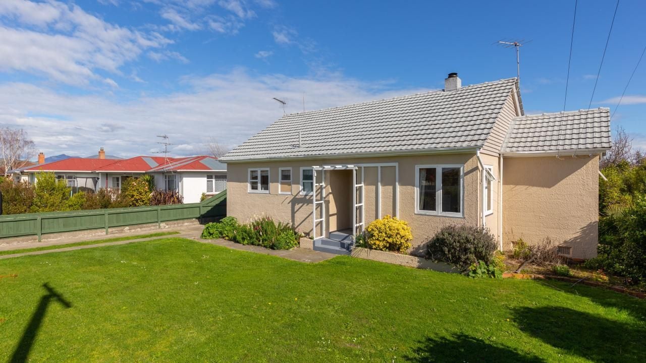 35 Hutcheson Street, Mayfield, Blenheim - Carousel 2