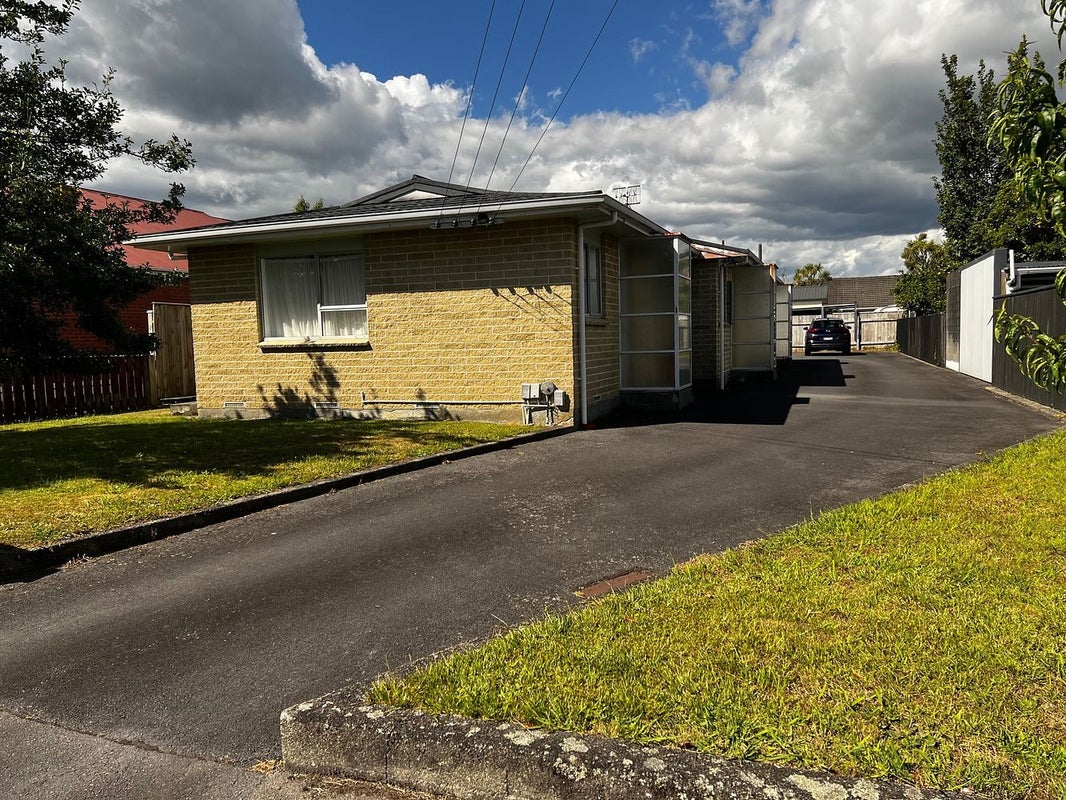 31 Islington Street, Trentham, Upper Hutt - Carousel 1