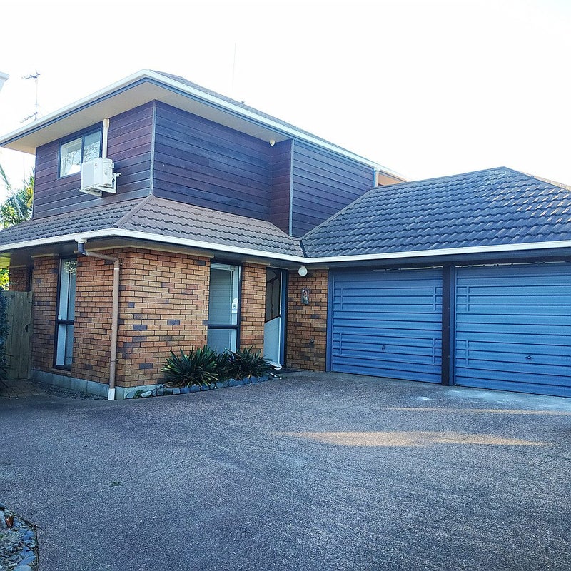 2/25 Golfland Drive, Golflands, Auckland - Carousel 1