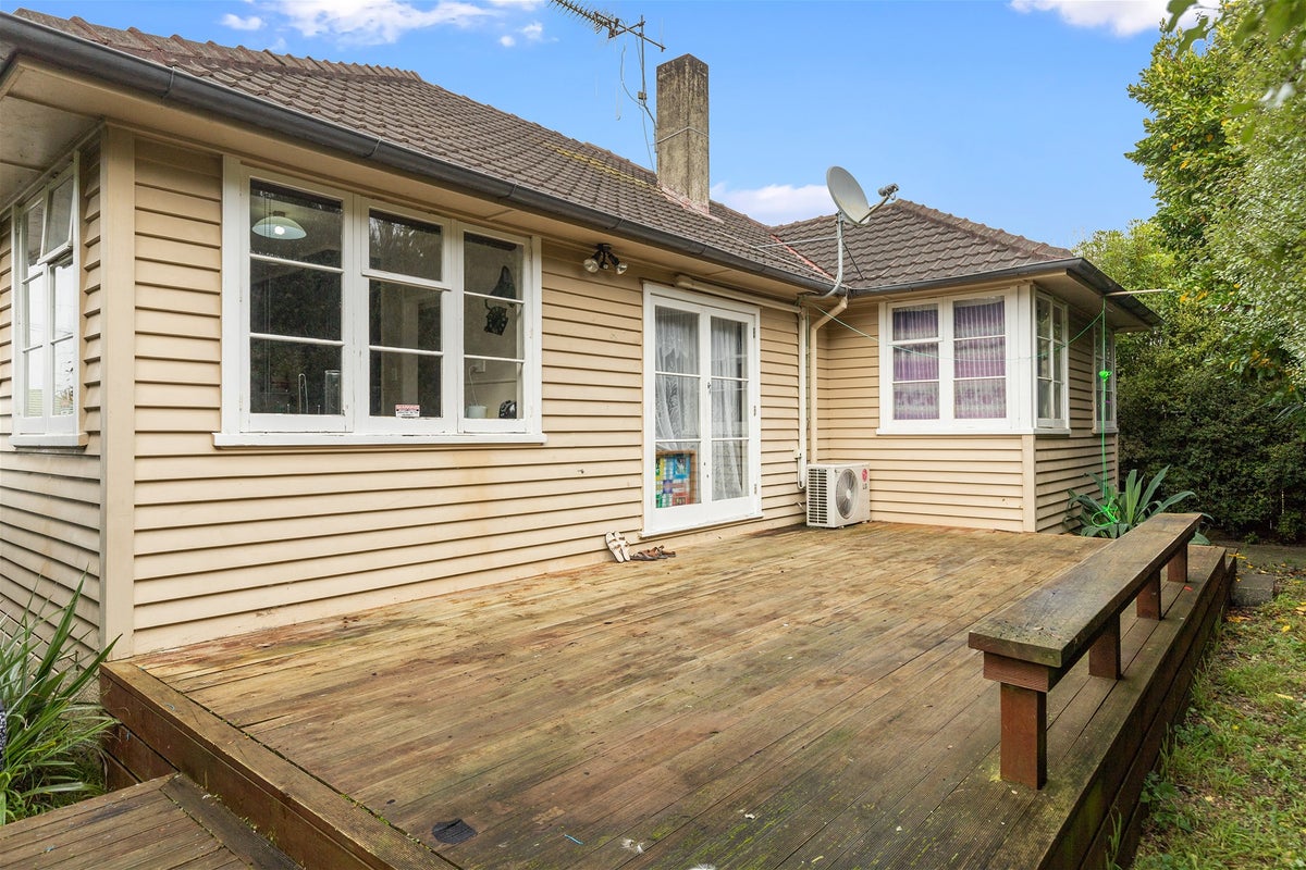69 Fifth Avenue, Enderley, Hamilton - Carousel 1