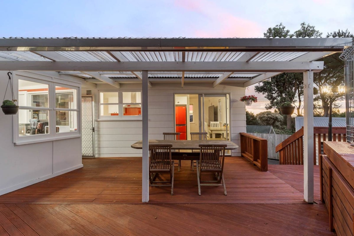 1/37 Roberts Road, Glenfield, Auckland - Carousel 2