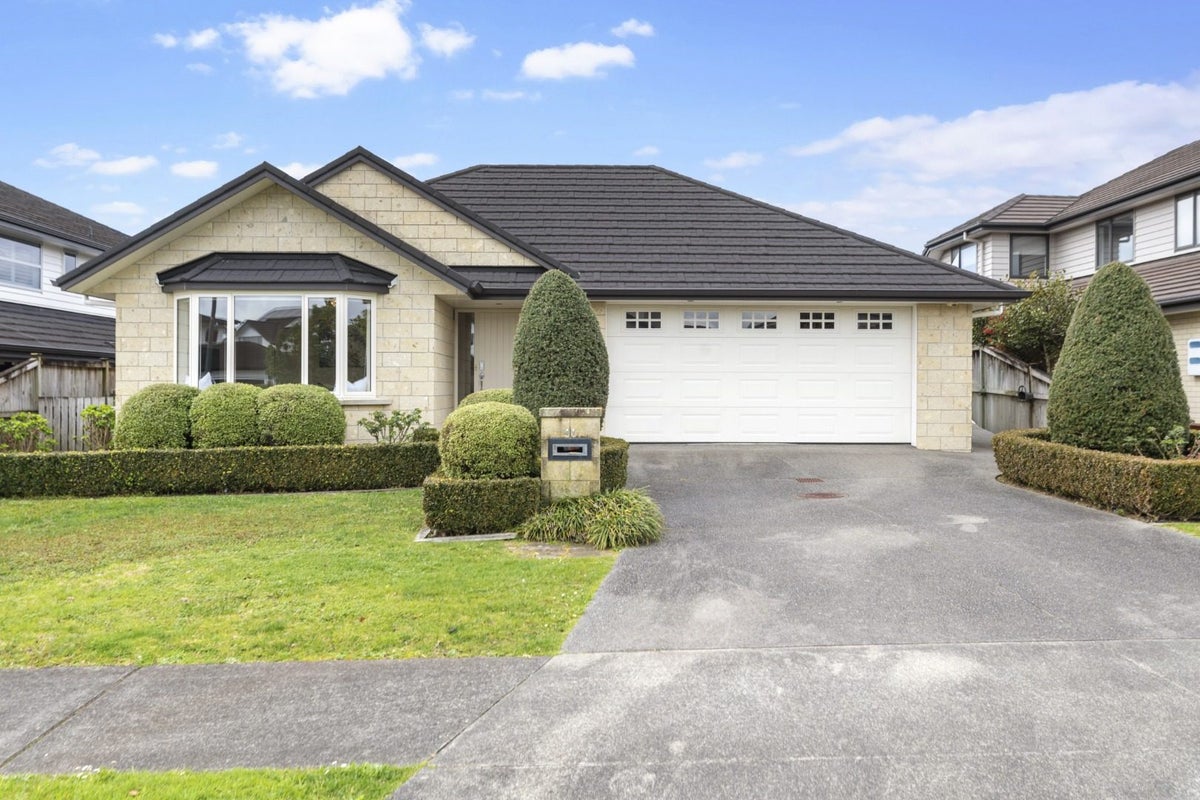 41 Toscana Drive, Karaka, Papakura - Carousel 1
