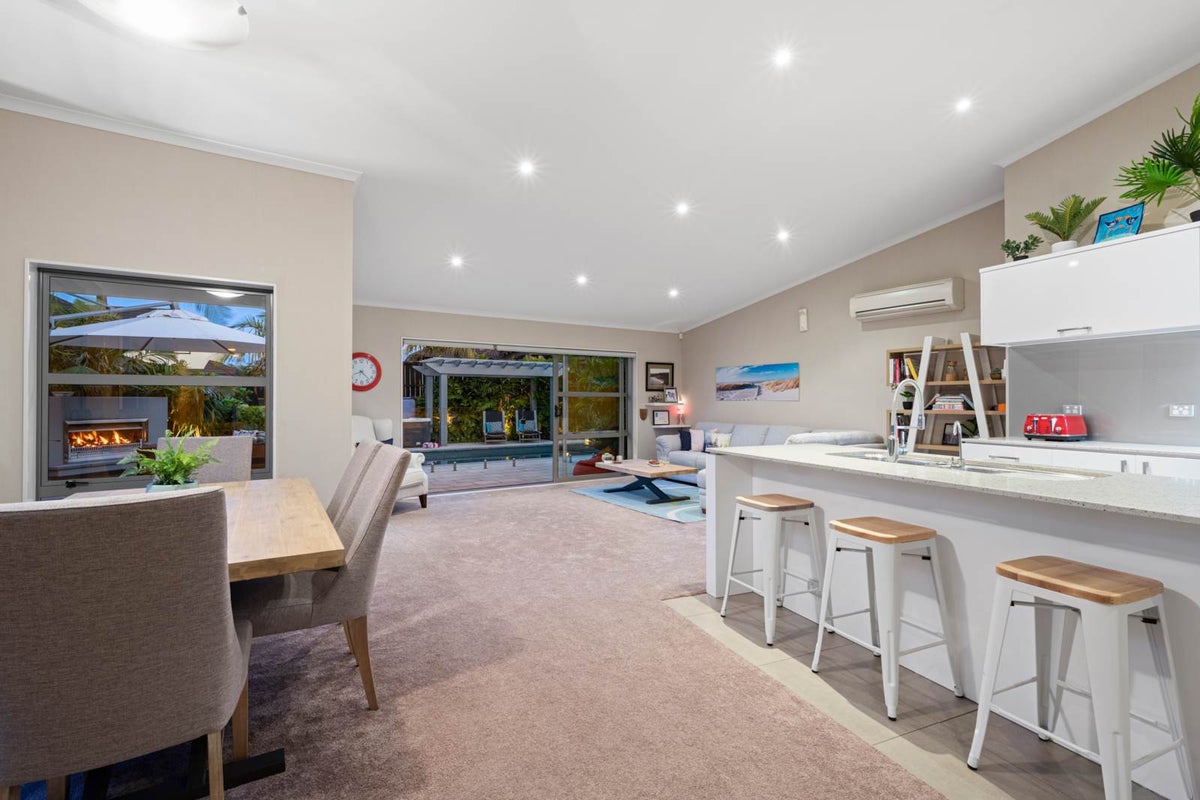 4 Mariner Lane, Beachlands, Auckland - Carousel 2