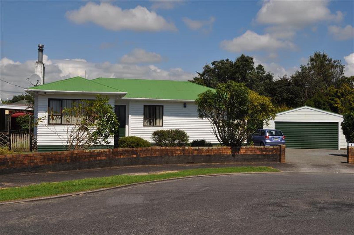 7 Ranfurly Street, Frankleigh Park, New Plymouth - Carousel 1