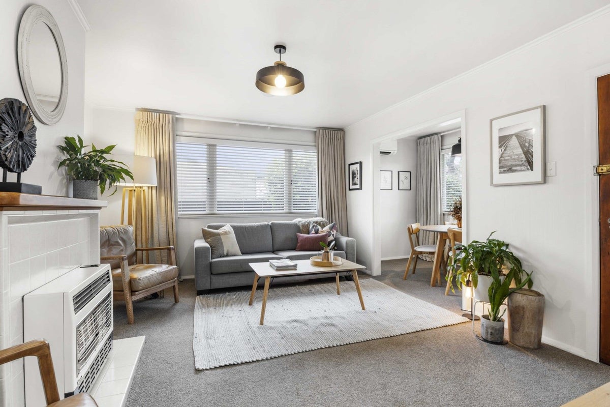 22 Livingstone Avenue, Nawton, Hamilton - Carousel 2