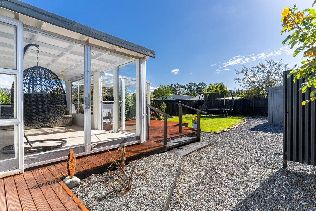 14 Cross Street, Milton - Carousel 2