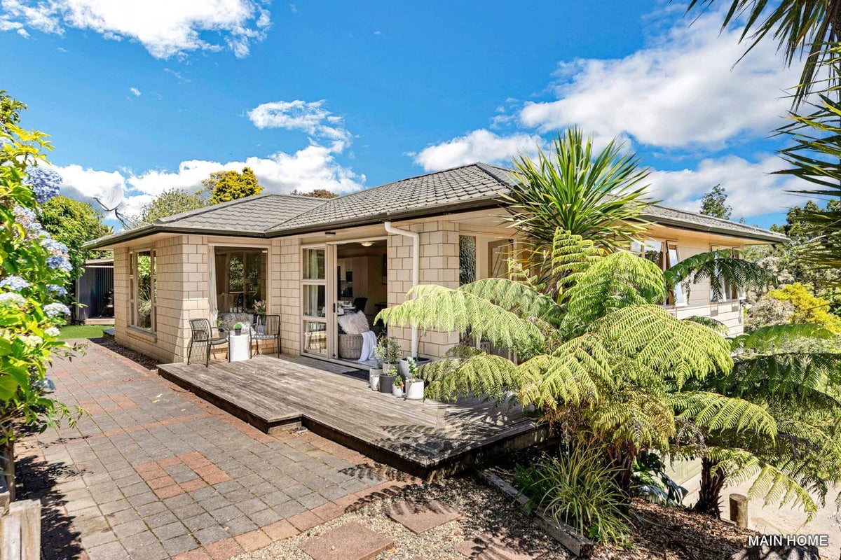 86 Albany Highway, Greenhithe, Auckland - Carousel 2