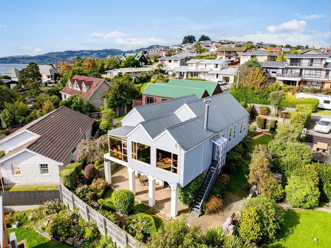 216 Larnach Road, Waverley, Dunedin - Carousel 1