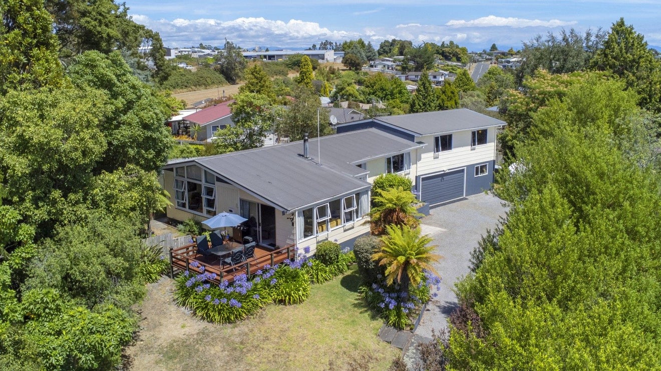 209 Tauhara Road, Tauhara, Taupo - Carousel 1