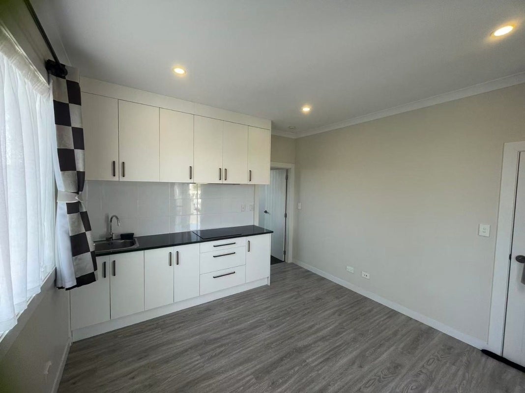 68 Liberty Crescent, Beachlands, Auckland - Carousel 1