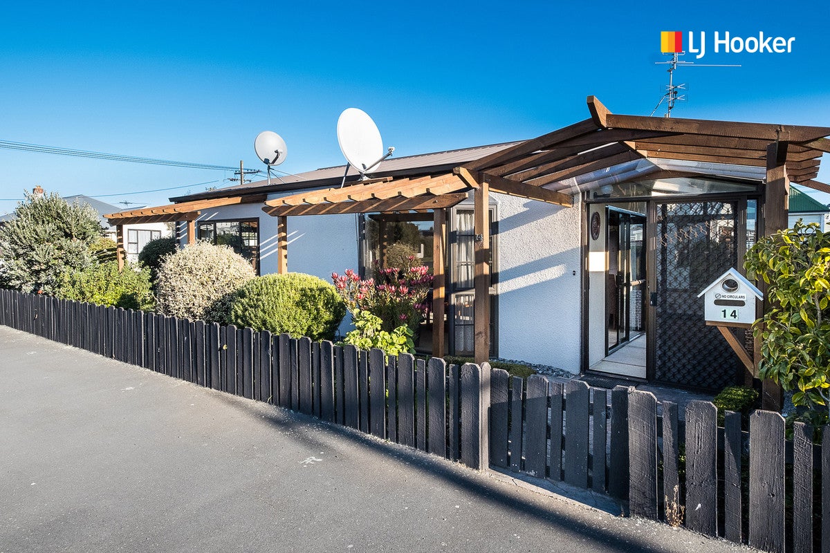 14 Hardy Street, Saint Kilda, Dunedin - Carousel 1