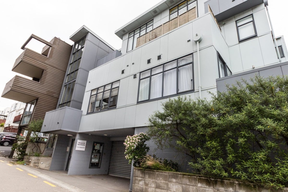 9/7 Hanson Street, Mount Cook, Wellington - Carousel 16