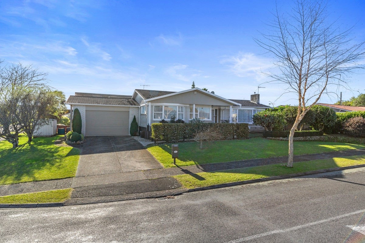 3 Dalmont Place, Chartwell, Hamilton - Carousel 1