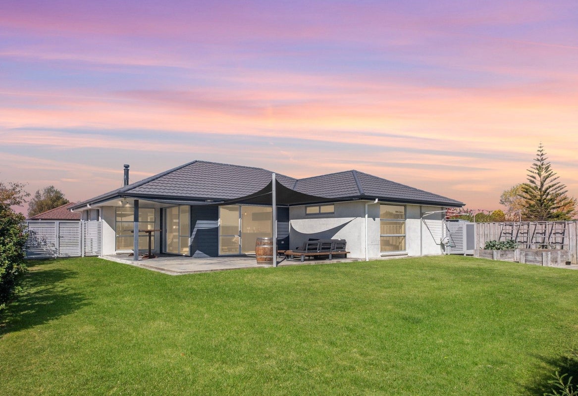 5 Waitaha Place, Clive, Clive - Carousel 1