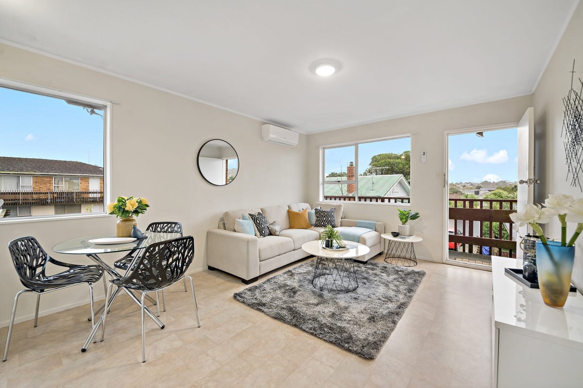 5/2 Kingsway Avenue, Sandringham, Auckland - Carousel 1