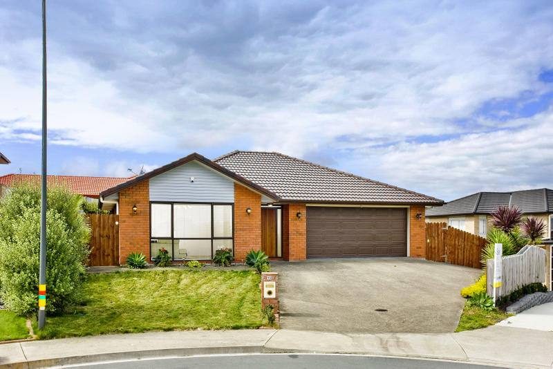 15 Tekapo Rise, Fairview Heights, Auckland - Carousel 1