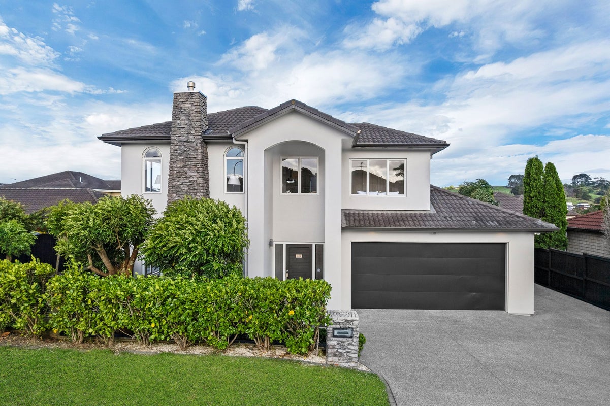 9 Soljans Place, Mission Heights, Manukau City, Auckland - Carousel 2
