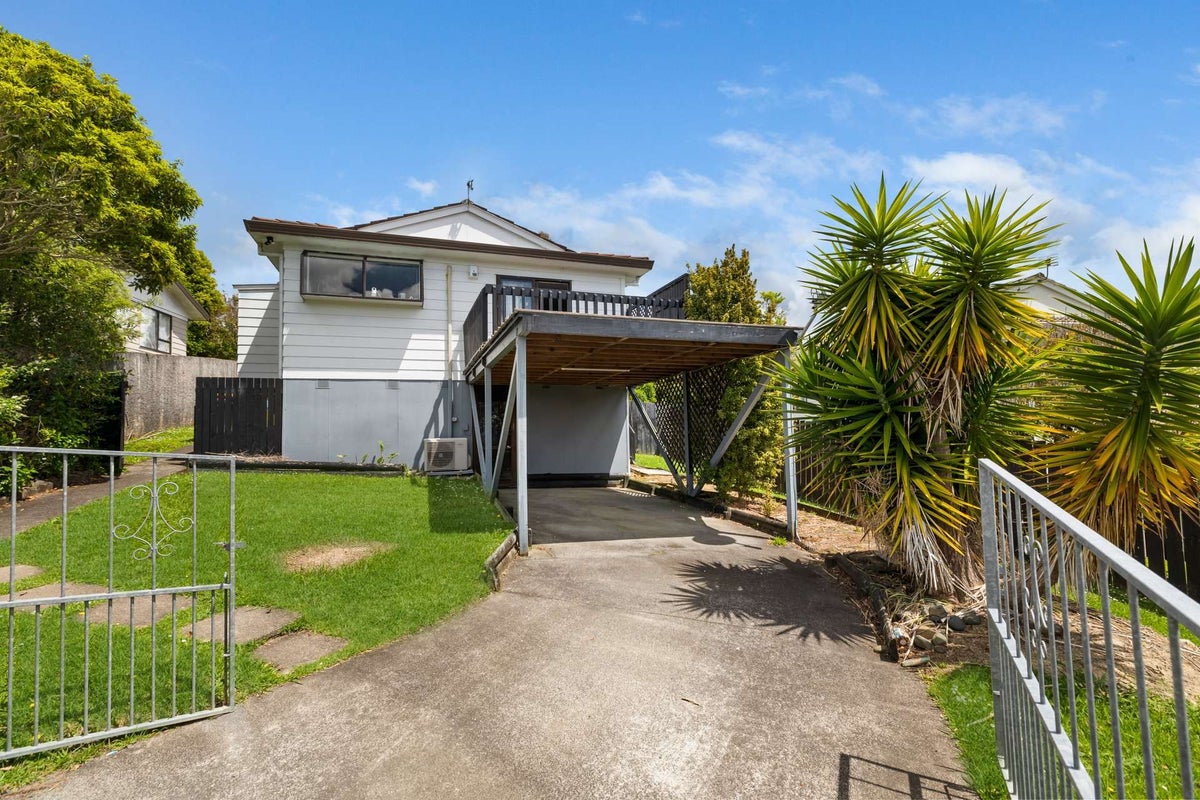33 Danube Lane, Glen Eden, Auckland - Carousel 1