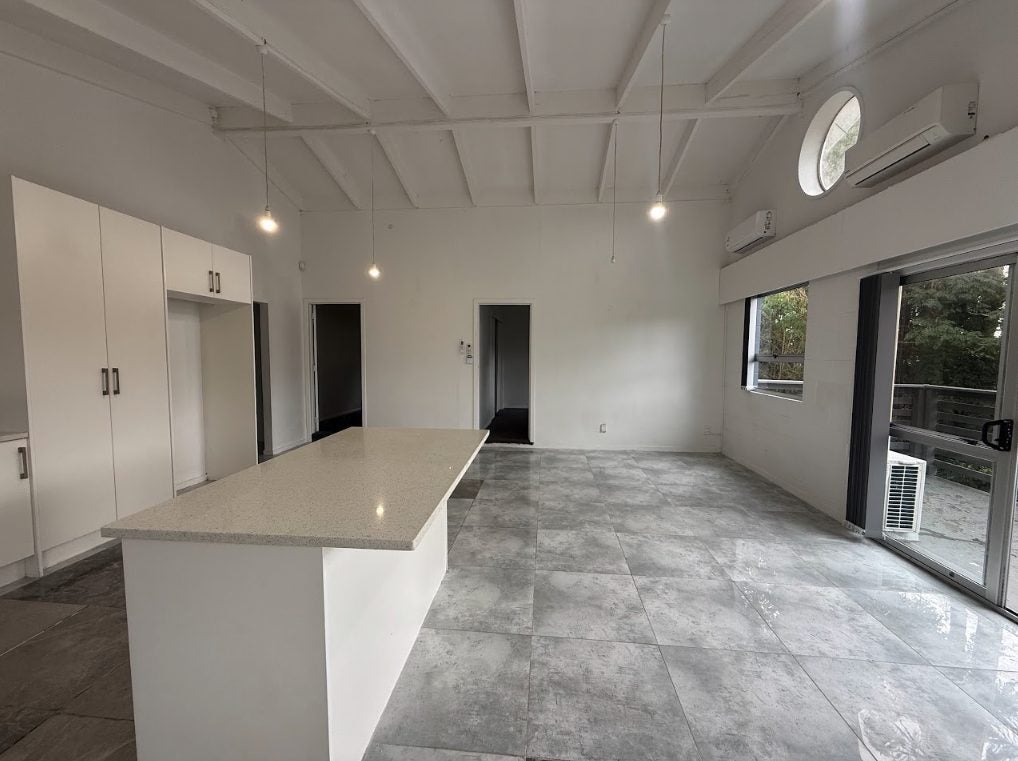 475 Whangaparaoa Road, Stanmore Bay, Whangaparaoa - Carousel 2