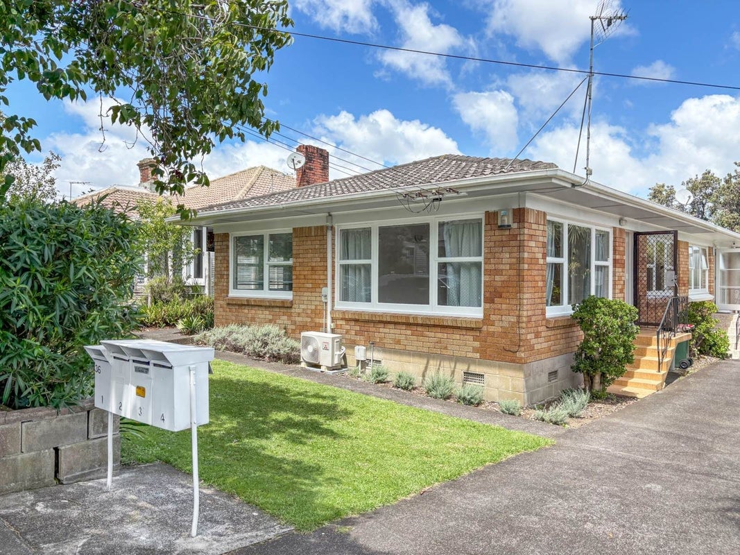 1/36 Wiremu Street, Balmoral, Auckland - Carousel 1