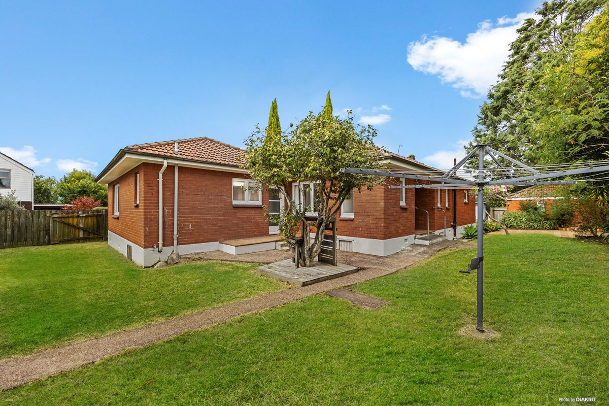 49 Gardner Avenue, New Lynn, Auckland - Carousel 1