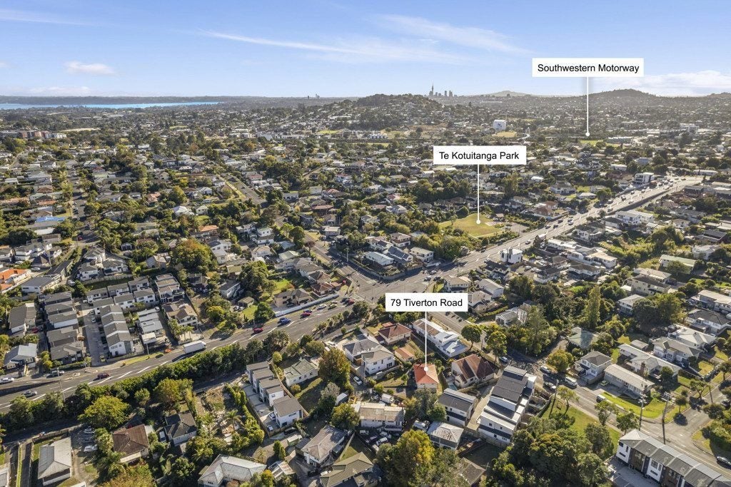 79A Tiverton Road, Avondale, Auckland - Carousel 30