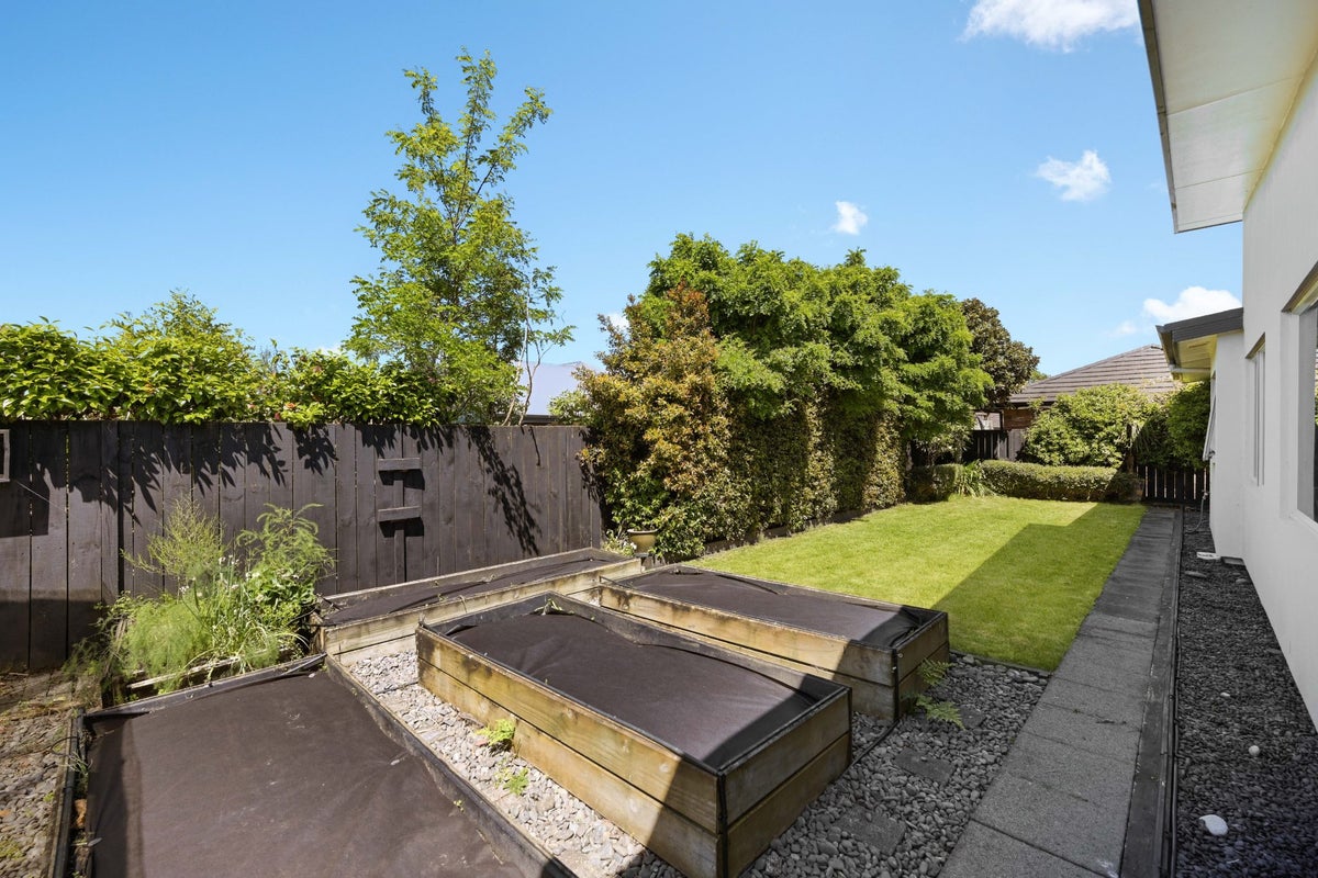 16 Whistler Close, Rototuna North, Hamilton - Carousel 21