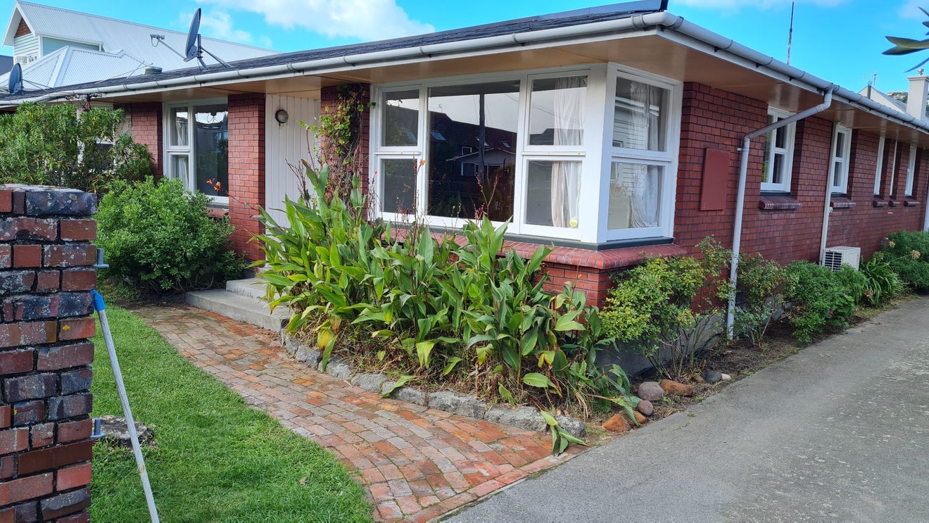 9 Stoke Street, Sumner, Christchurch - Carousel 1