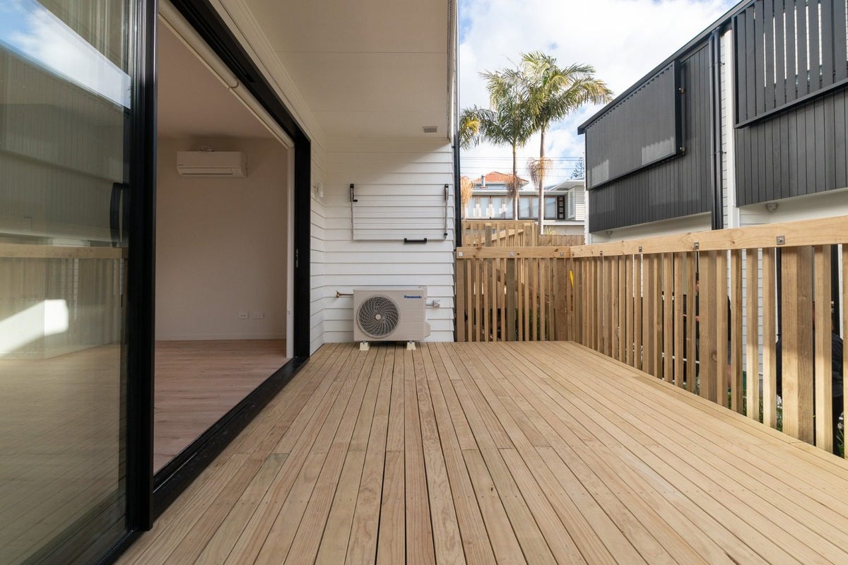 2/56 Salisbury Road, Birkdale, Auckland - Carousel 14