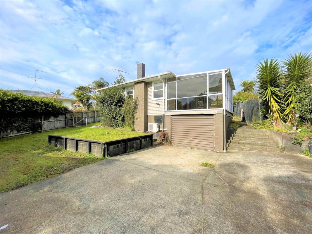 17 Aplin Place, Birkdale, Auckland - Carousel 1