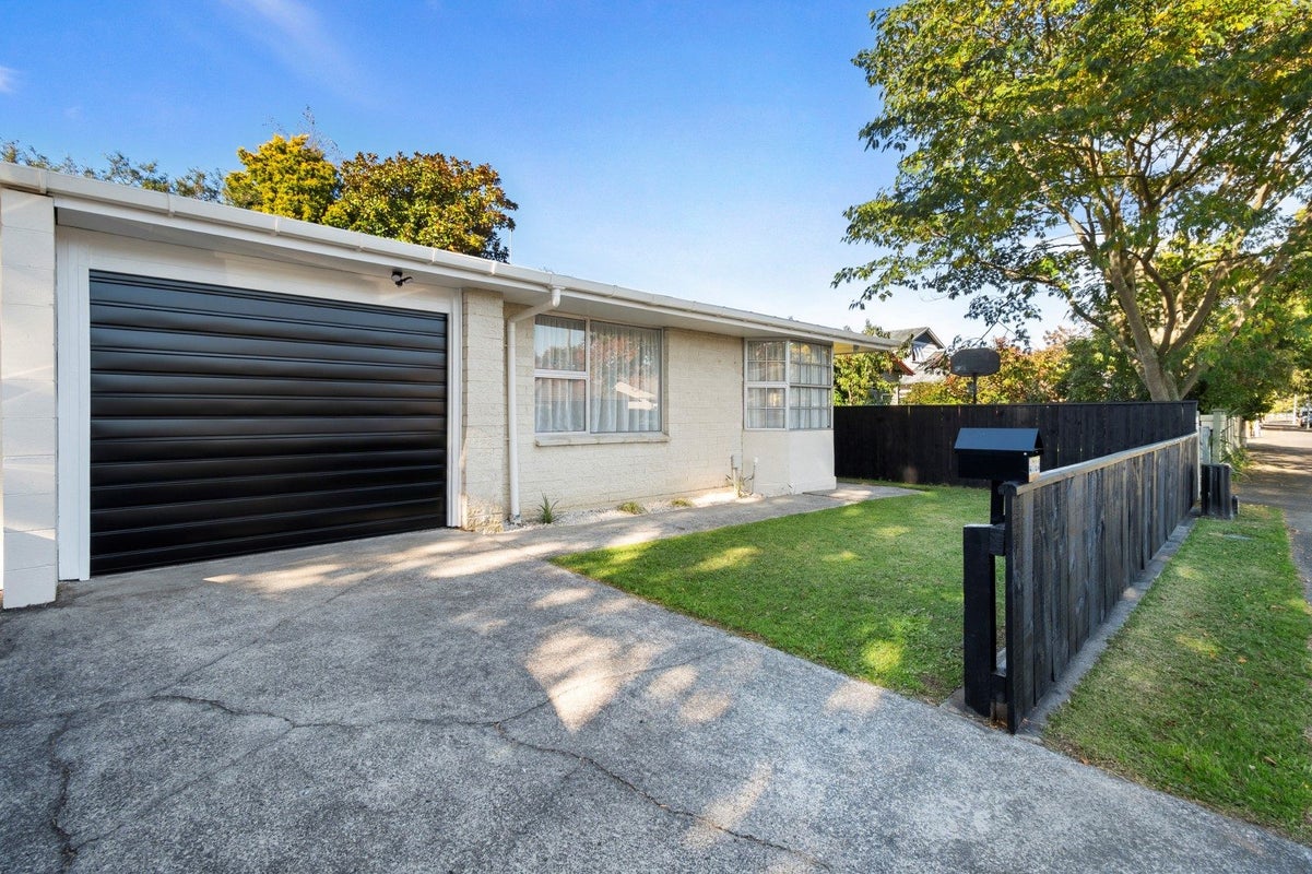 478A College Street, Hokowhitu, Palmerston North - Carousel 1