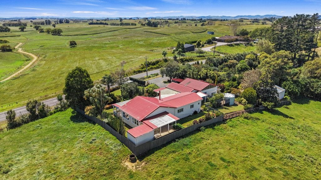1009 Hetherington Road, Ruawaro, Huntly - Carousel 2