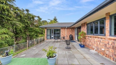 4 Beechwood Way, Te Marua, Upper Hutt - Carousel 1