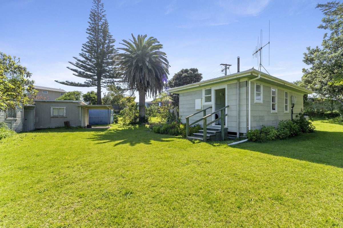 39A Tasman Road, Otaki Beach, Otaki - Carousel 2